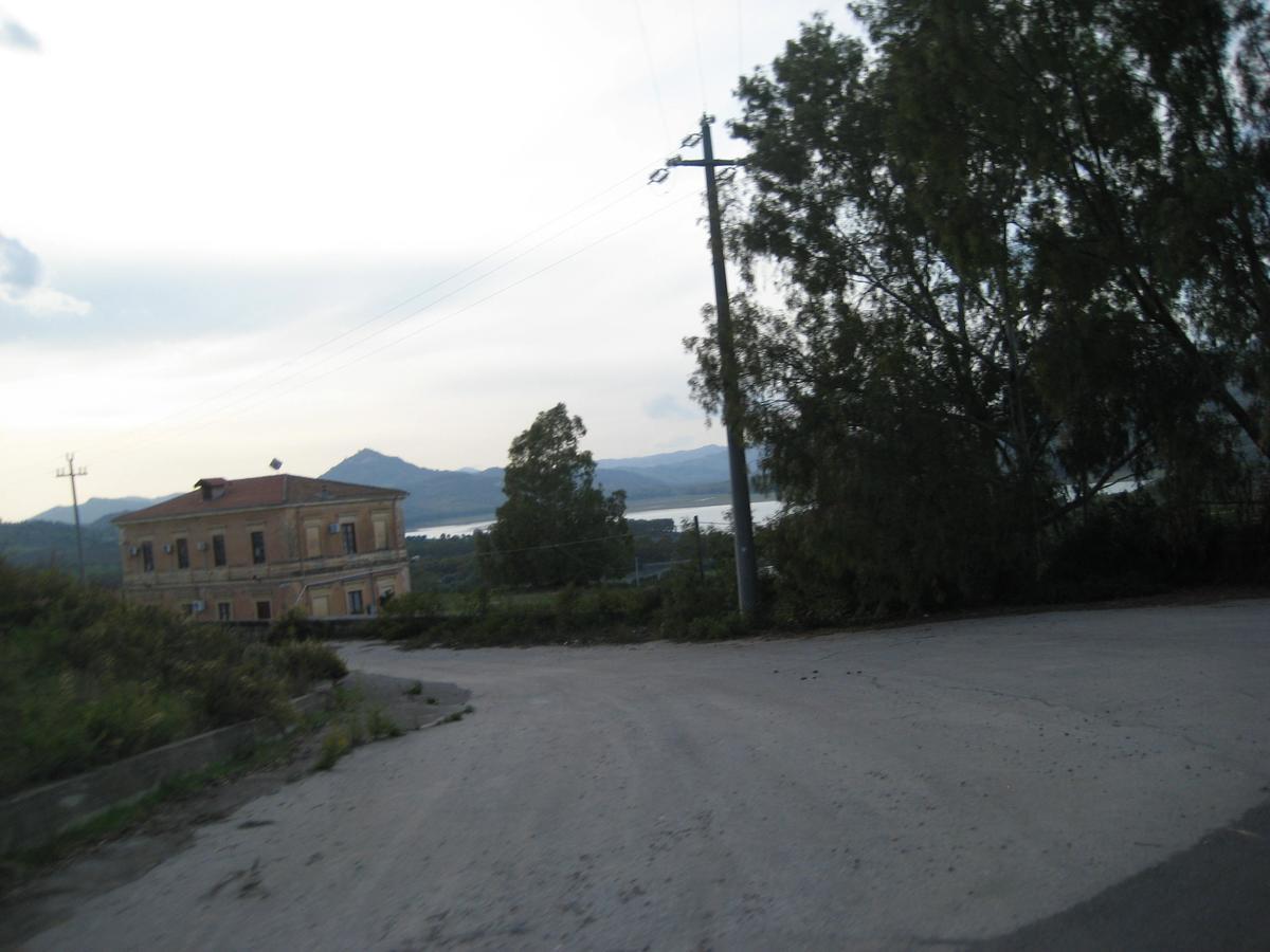 Oasi Del Lago Regalbuto Extérieur photo